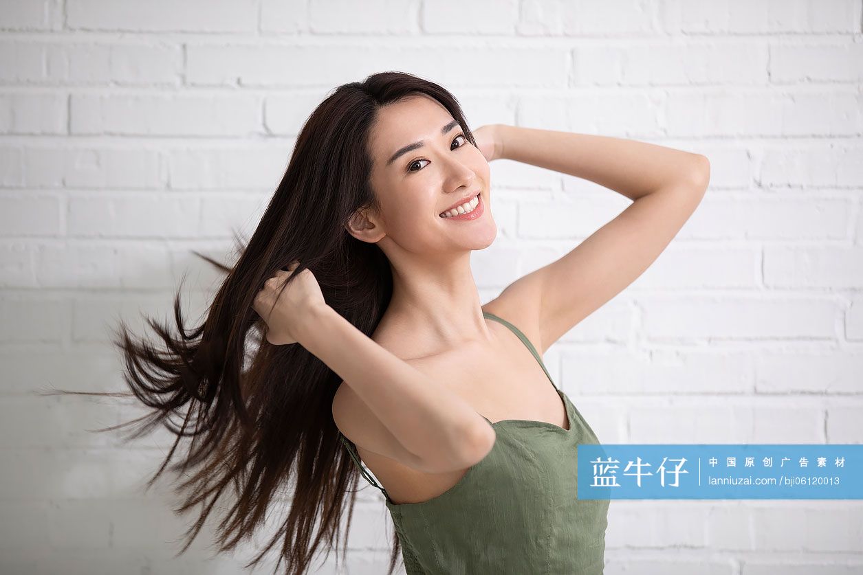 年轻漂亮的女士