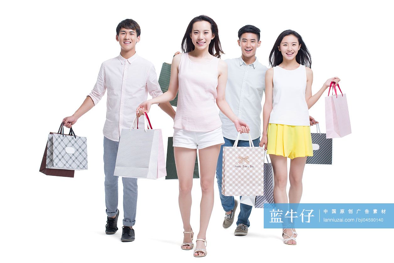 年轻人逛街购物