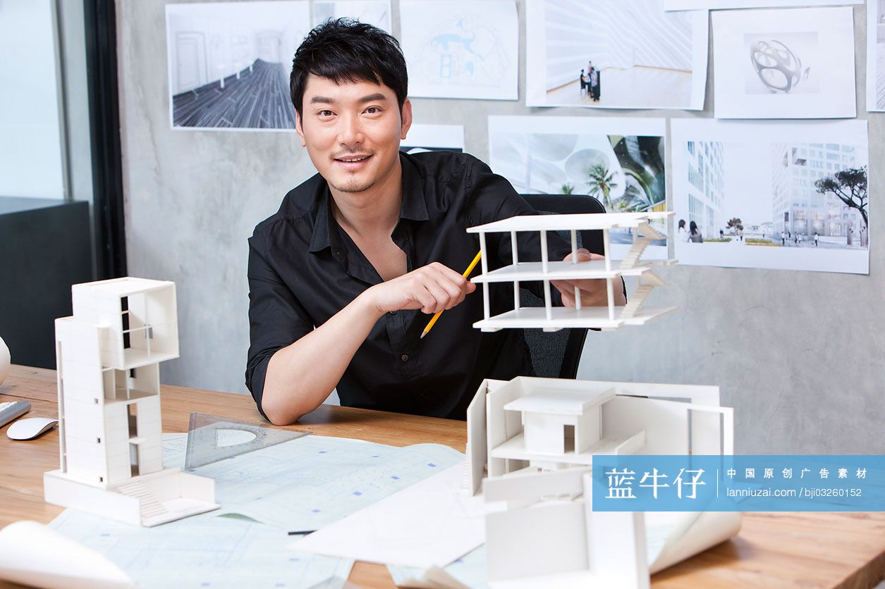 建筑设计师和建筑模型-蓝牛仔影像-中国原创广告影像素材