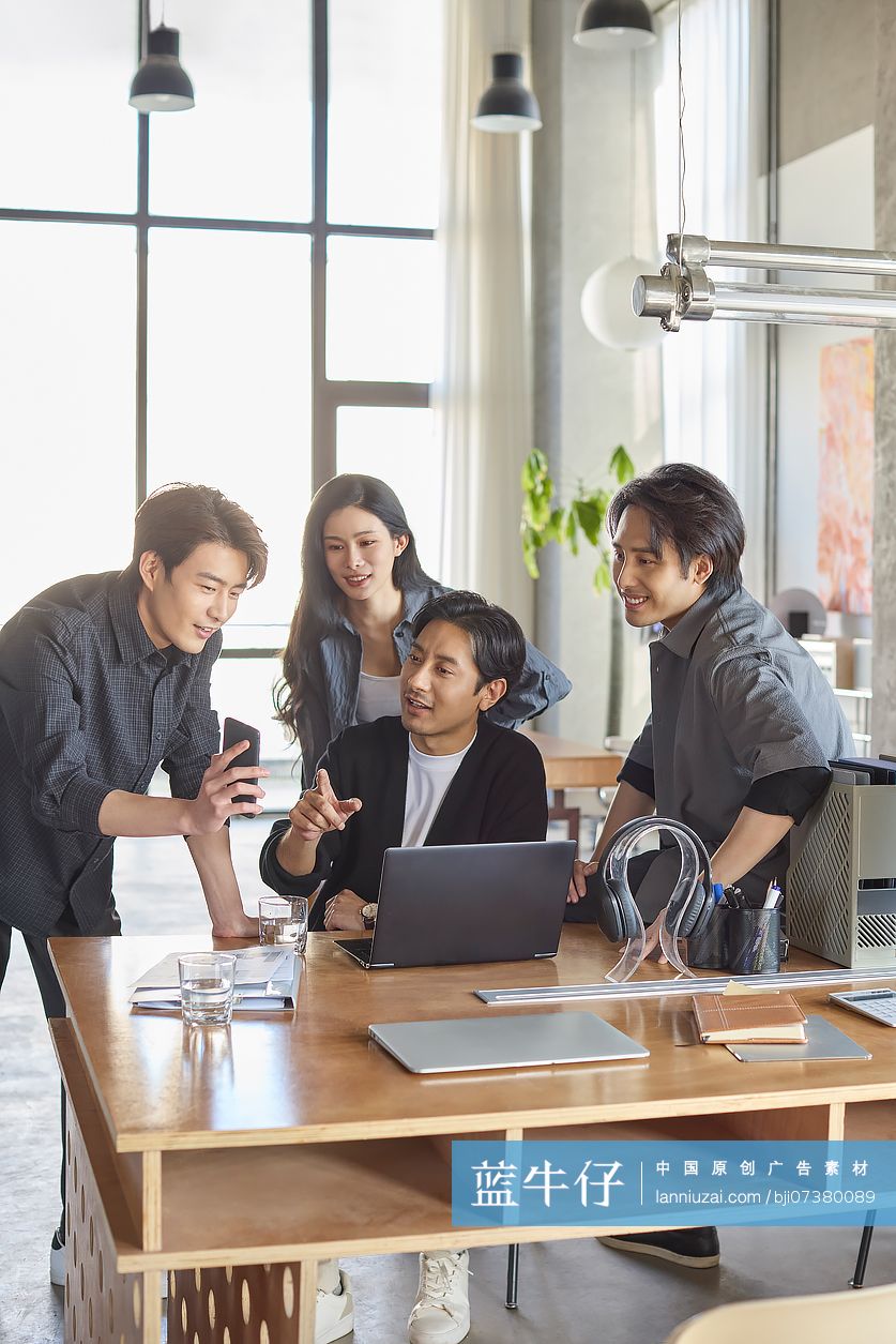 优秀且努力的工作团队