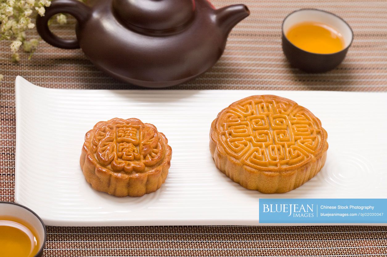 Traditional Chinese food  moon cake and tea