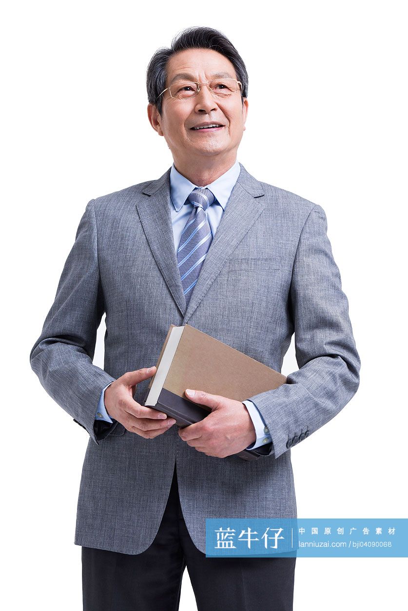 老年男子与书本