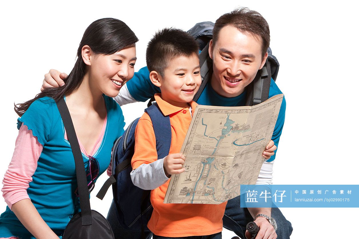 一家三口旅游肖像