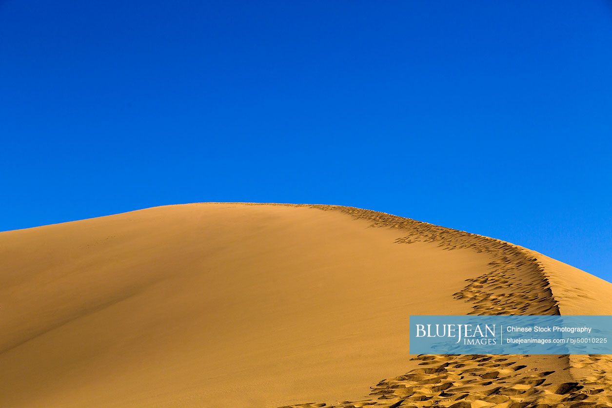 Mingsha mountain in Dunhuang, China