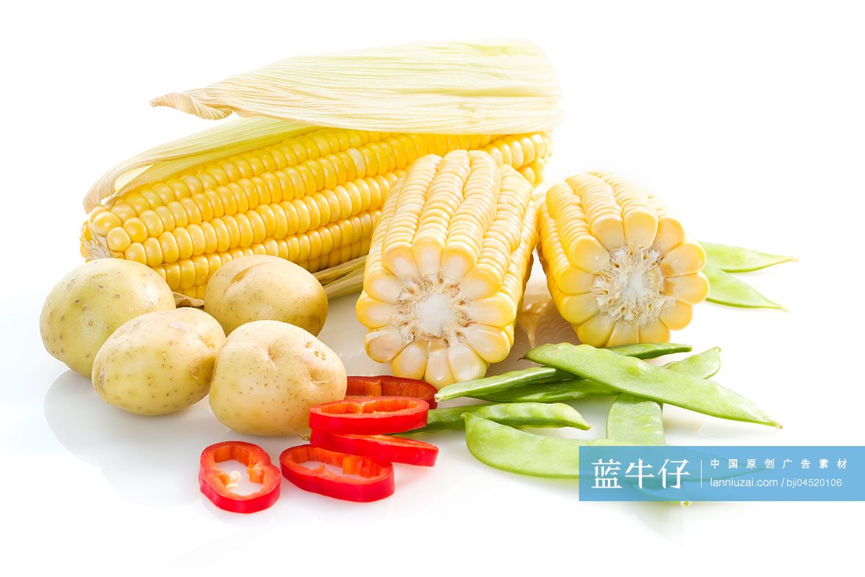 新鲜的玉米和蔬菜