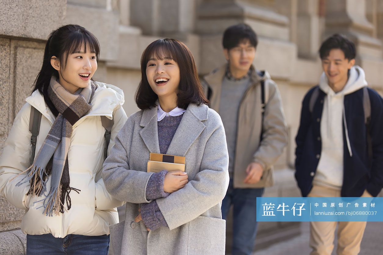 校园里的大学生