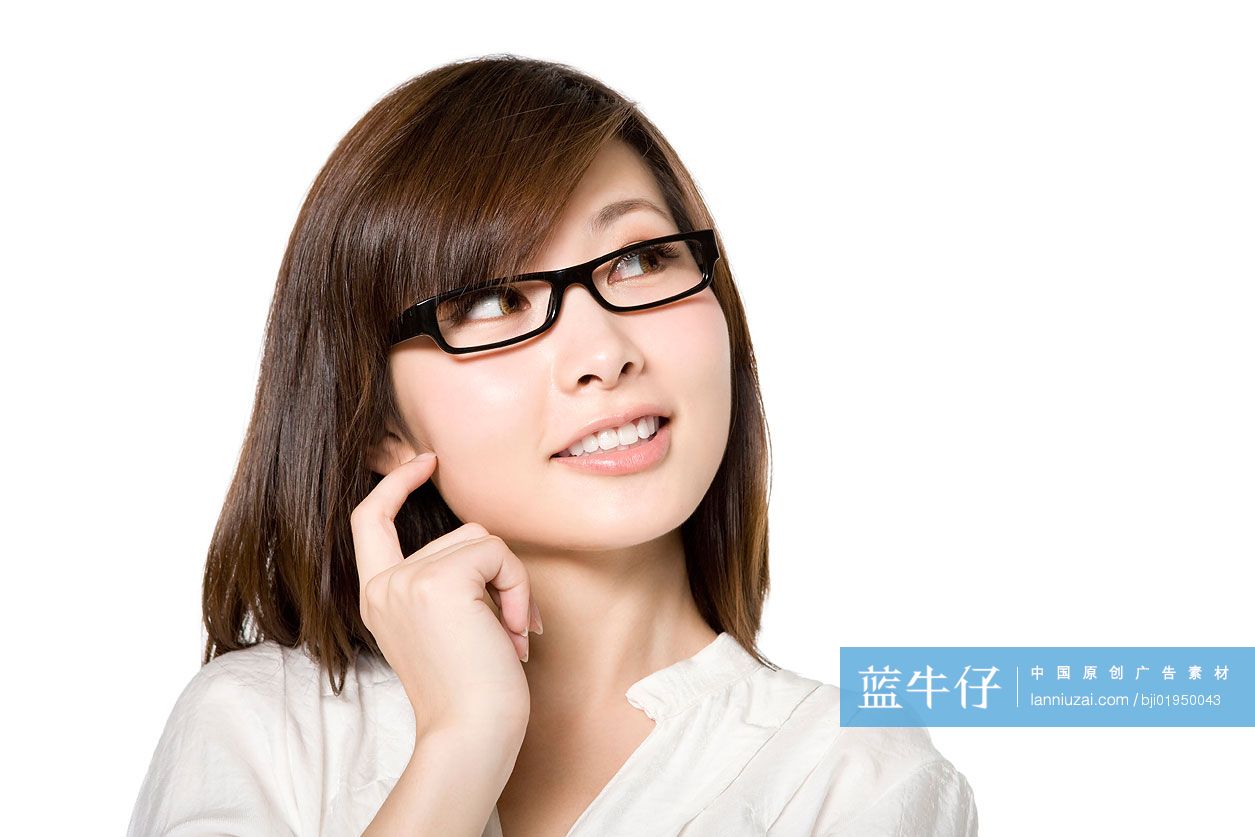 年轻女性思考