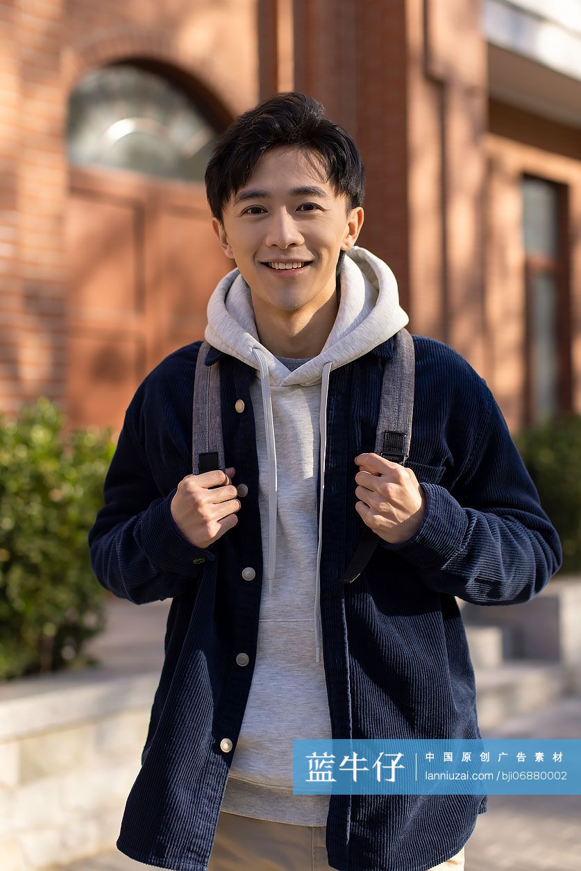校园里的大学生