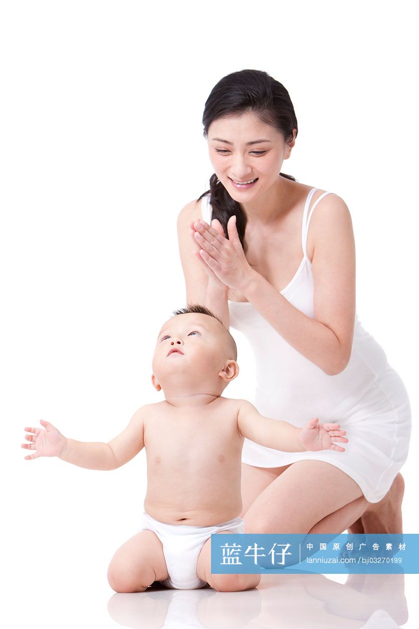好奇的婴儿