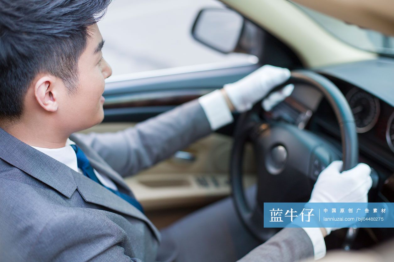 专车司机驾车