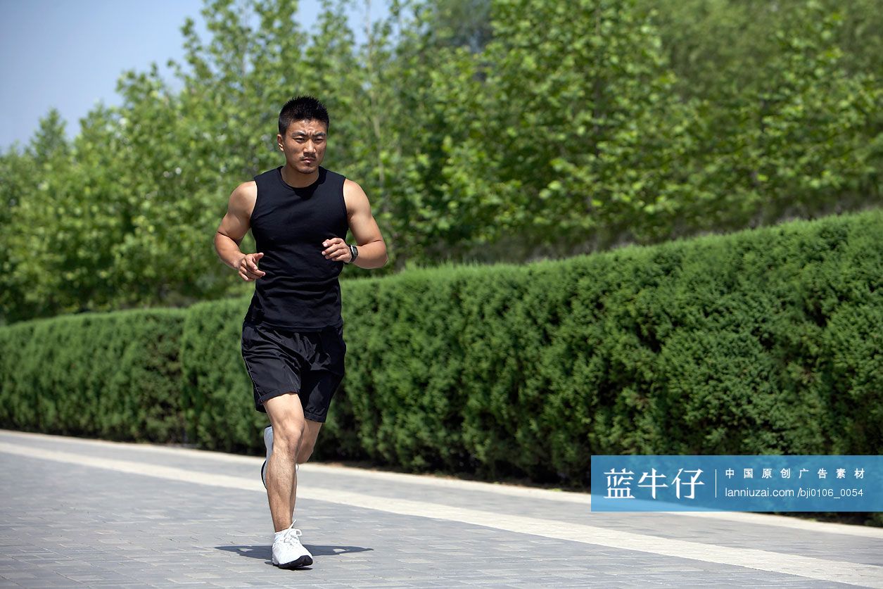 男子跑步