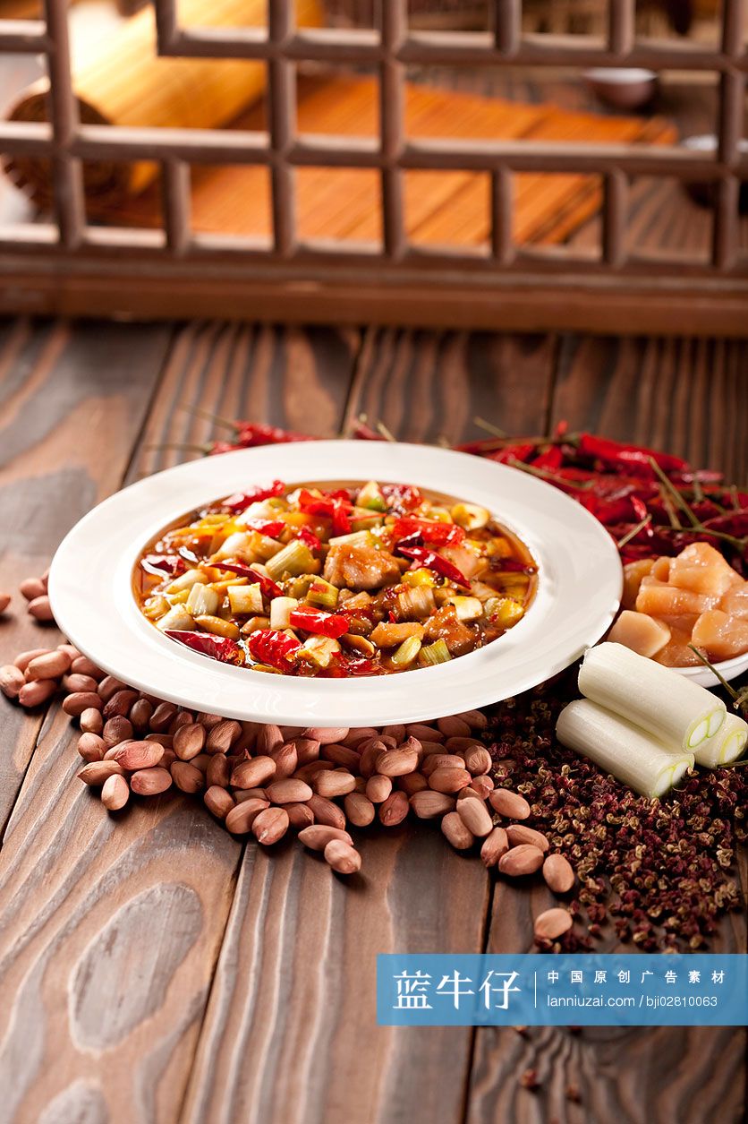 宫保鸡丁和食材