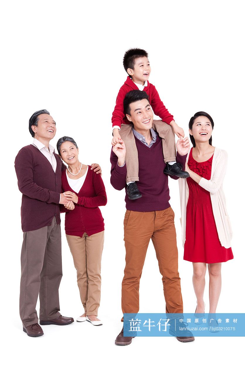 一家人眺望远方