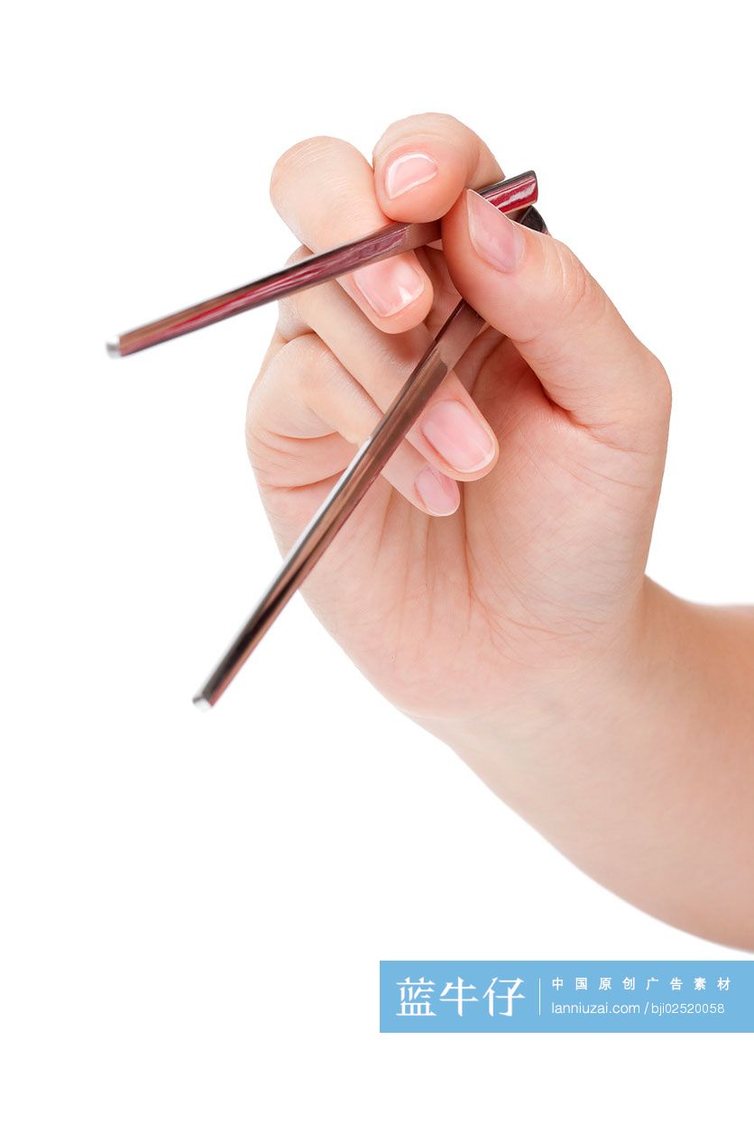 手拿筷子