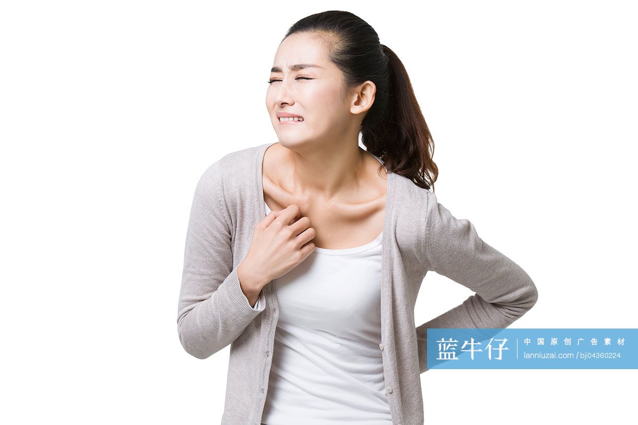 年轻女子背疼