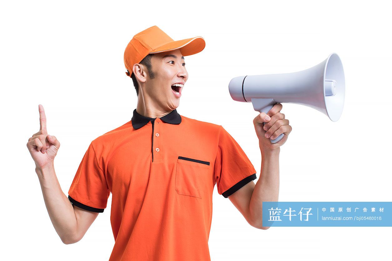 兴奋的男大学生拿着扩音喇叭大喊-蓝牛仔影像-中国原创广告影像素材