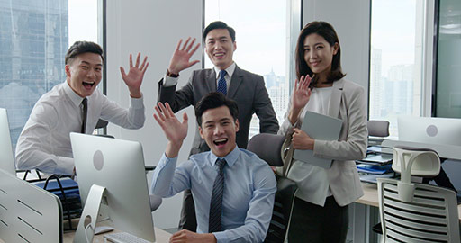 Confident Chinese business people working in office,4K