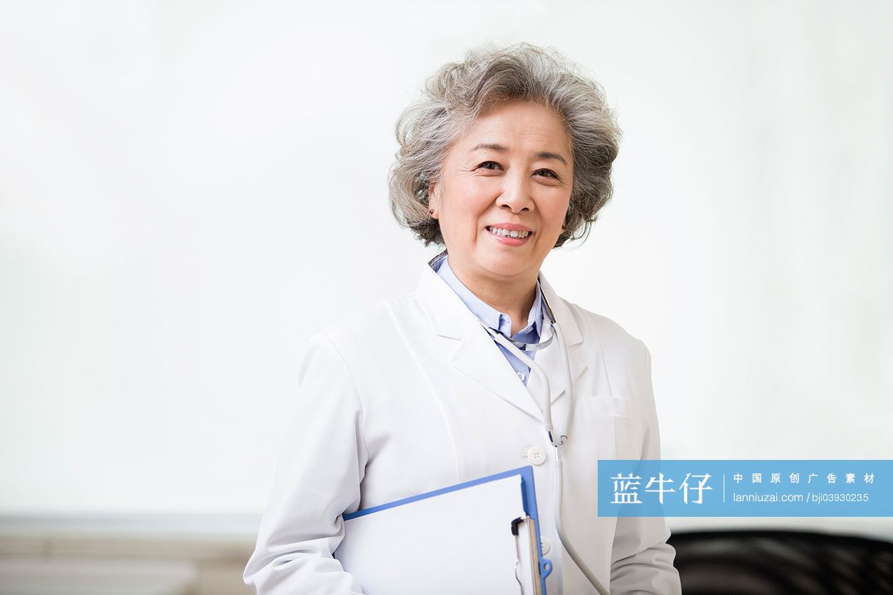 老医师肖像