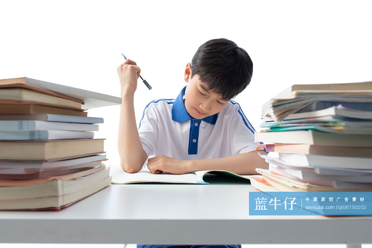 男孩学习压力大