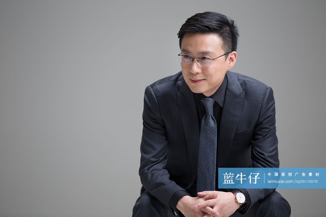 成熟商务男士思考