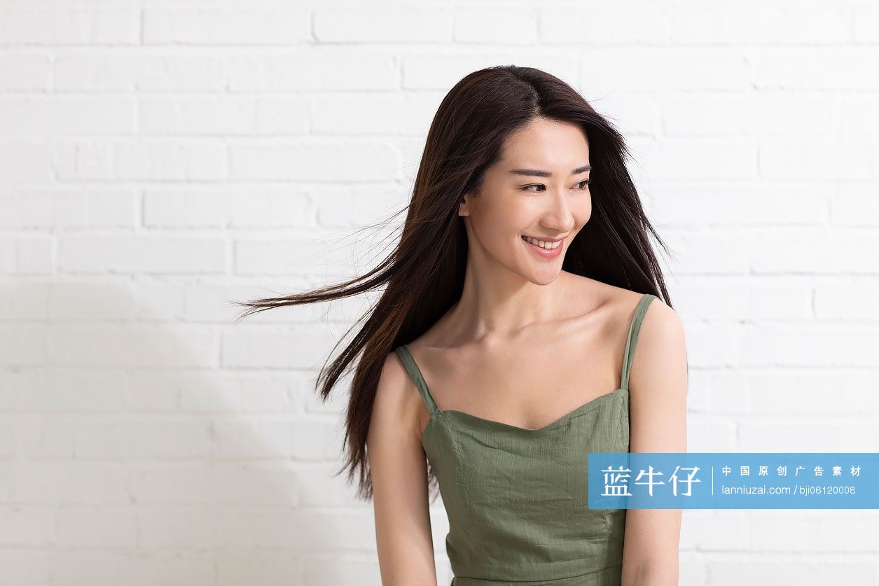 年轻漂亮的女士