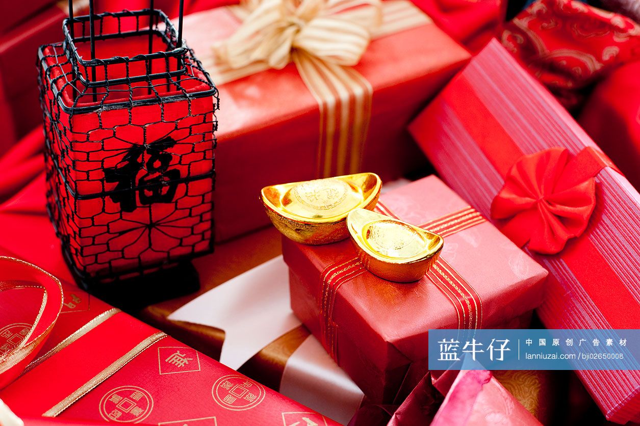 灯笼和礼物盒