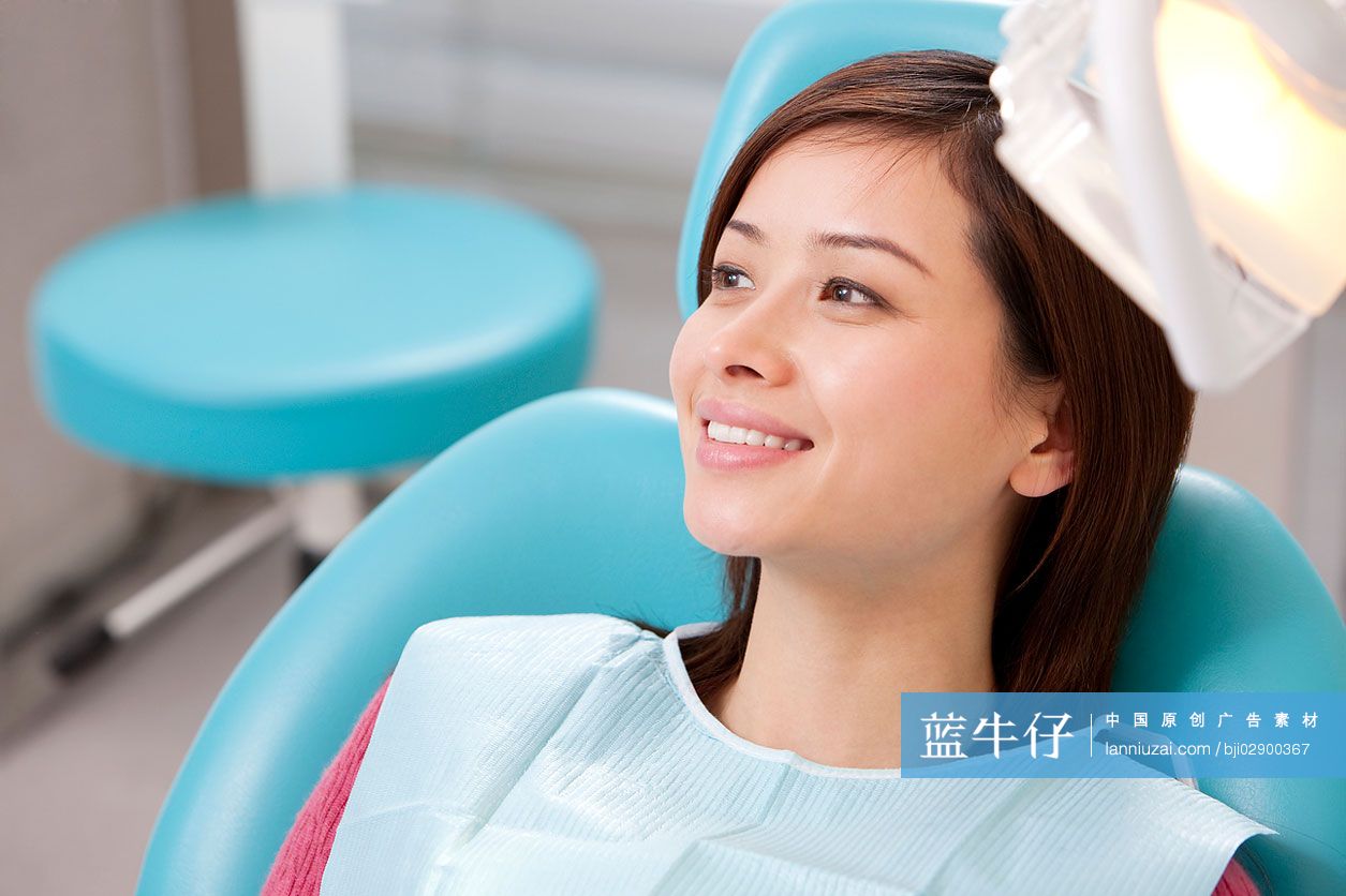 患者在牙科诊所