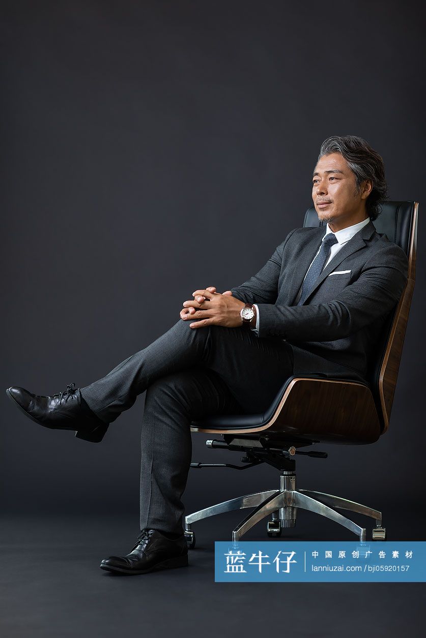 自信的商务男士