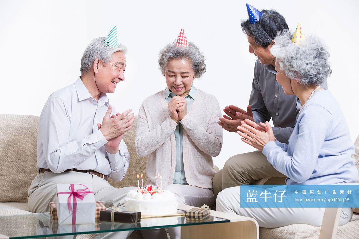 百岁老人过生日 55名子孙齐贺寿 长寿秘诀竟然是……_国安_父亲_村民