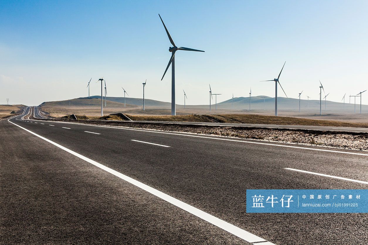 内蒙古公路和风力发电机