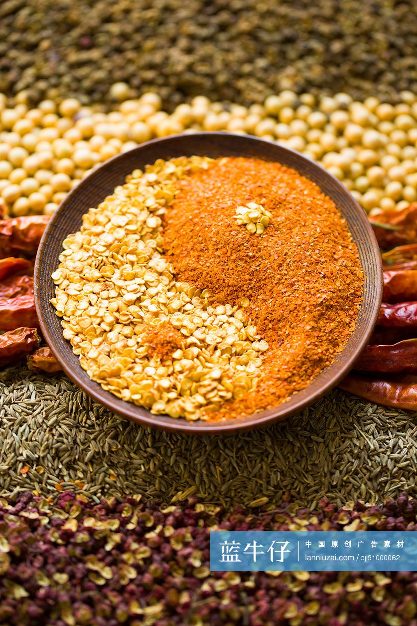 各种调料和太极图案