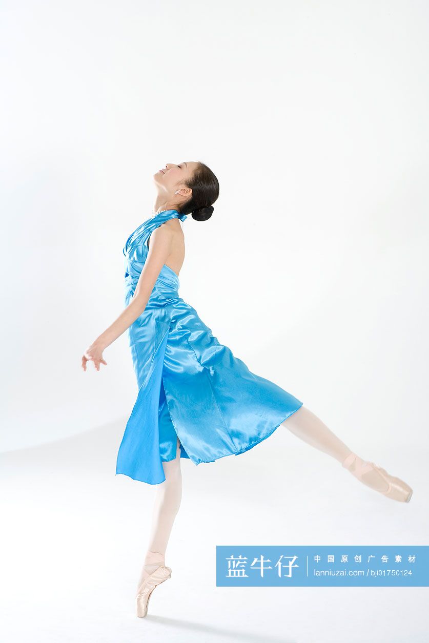 蓝衣独舞