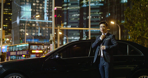 Successful Chinese businessman getting out of car,4K