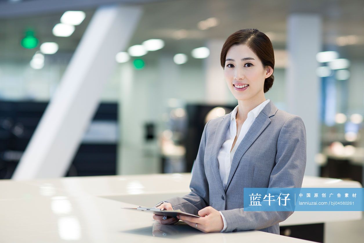 自信的前台接待员