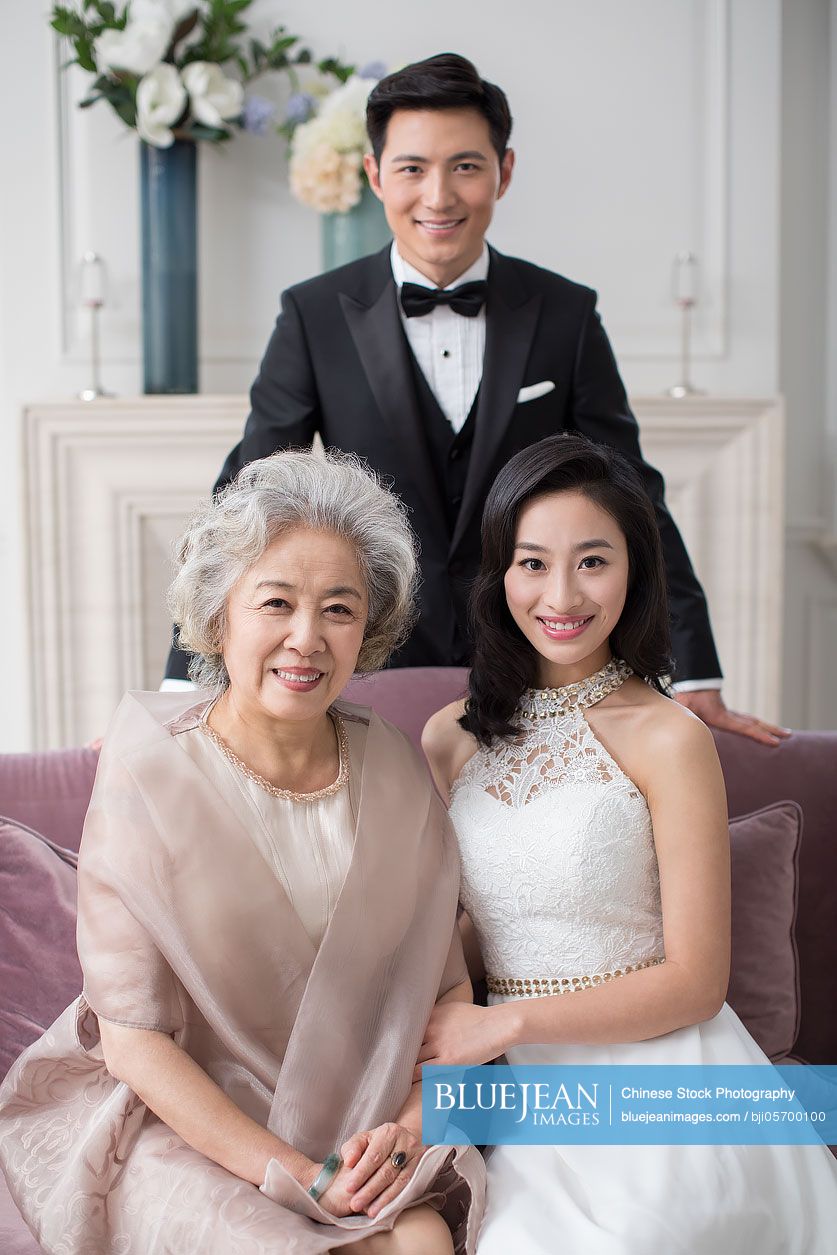 Portrait of happy noble Chinese family