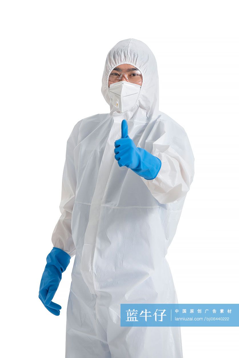 年轻医生竖大拇指