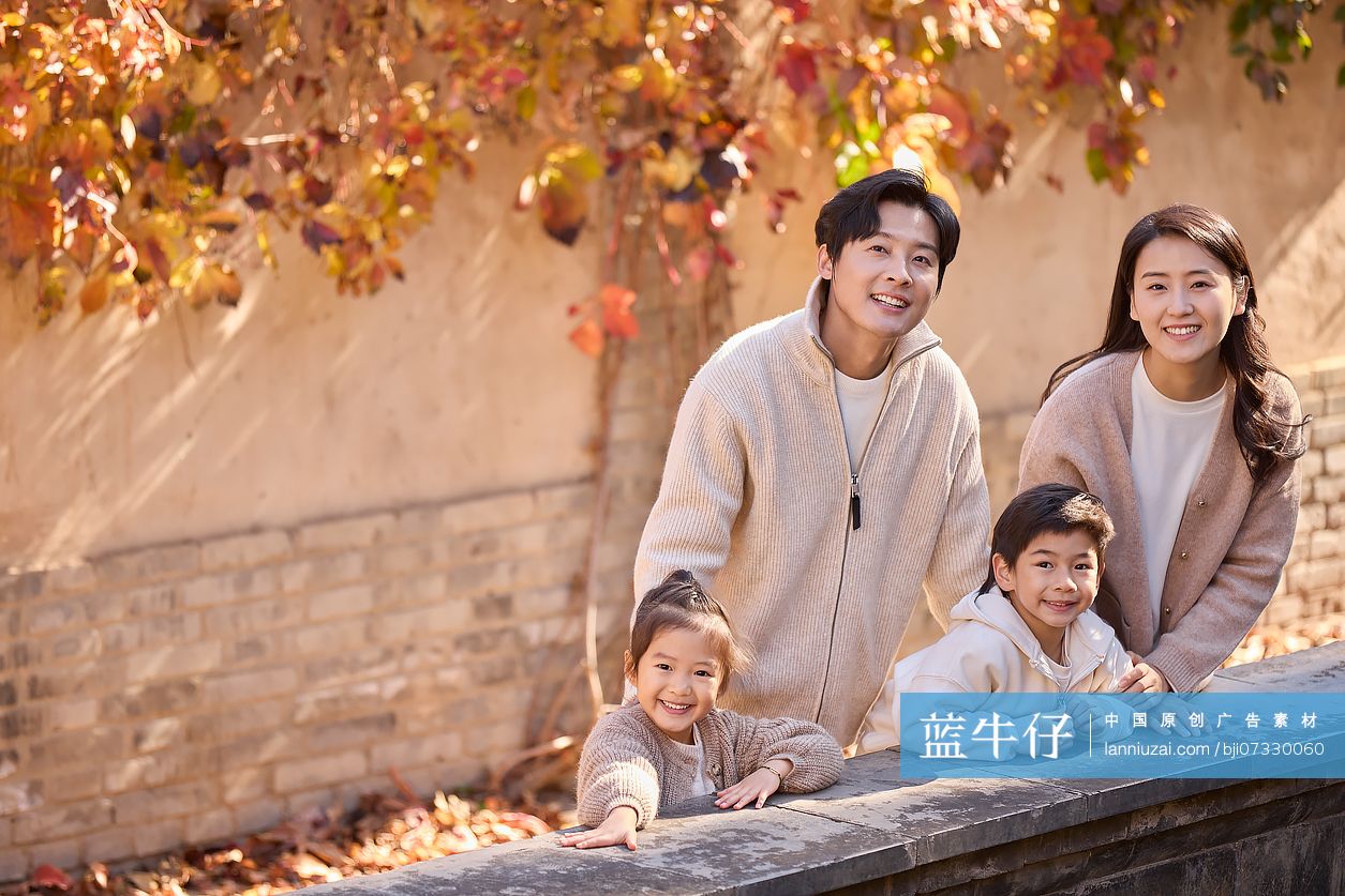 快乐一家人游玩古镇