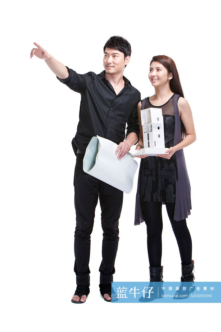 建筑师指向远方