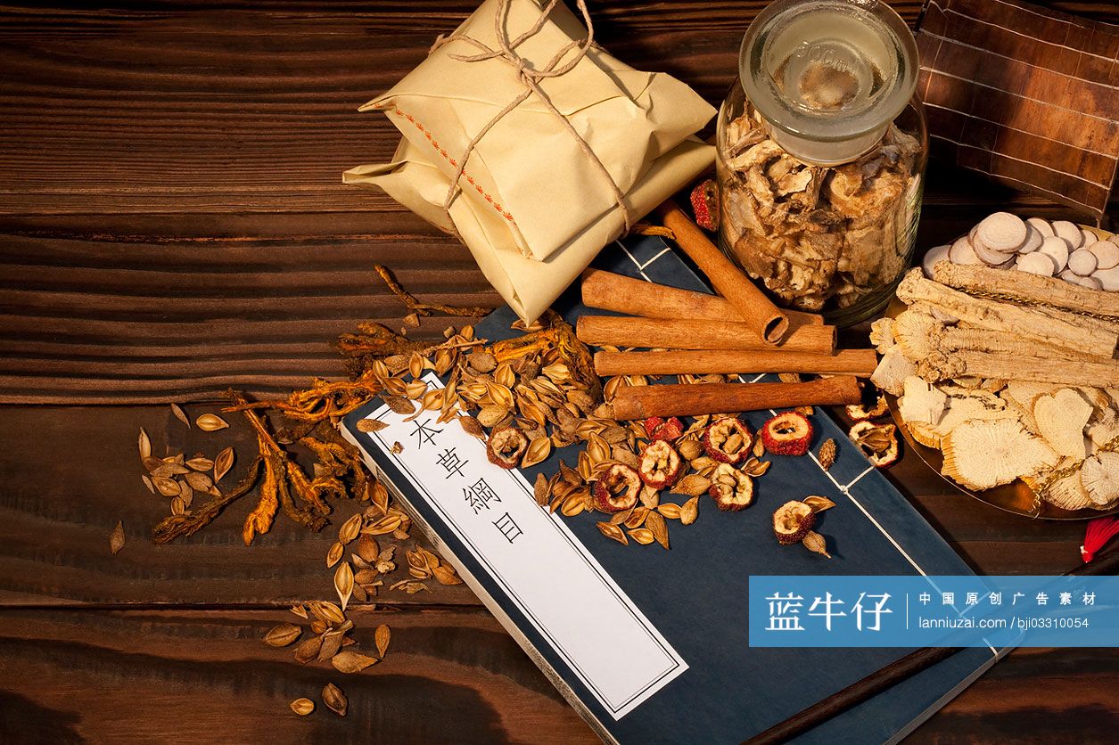 各种各样的中药和中医器具