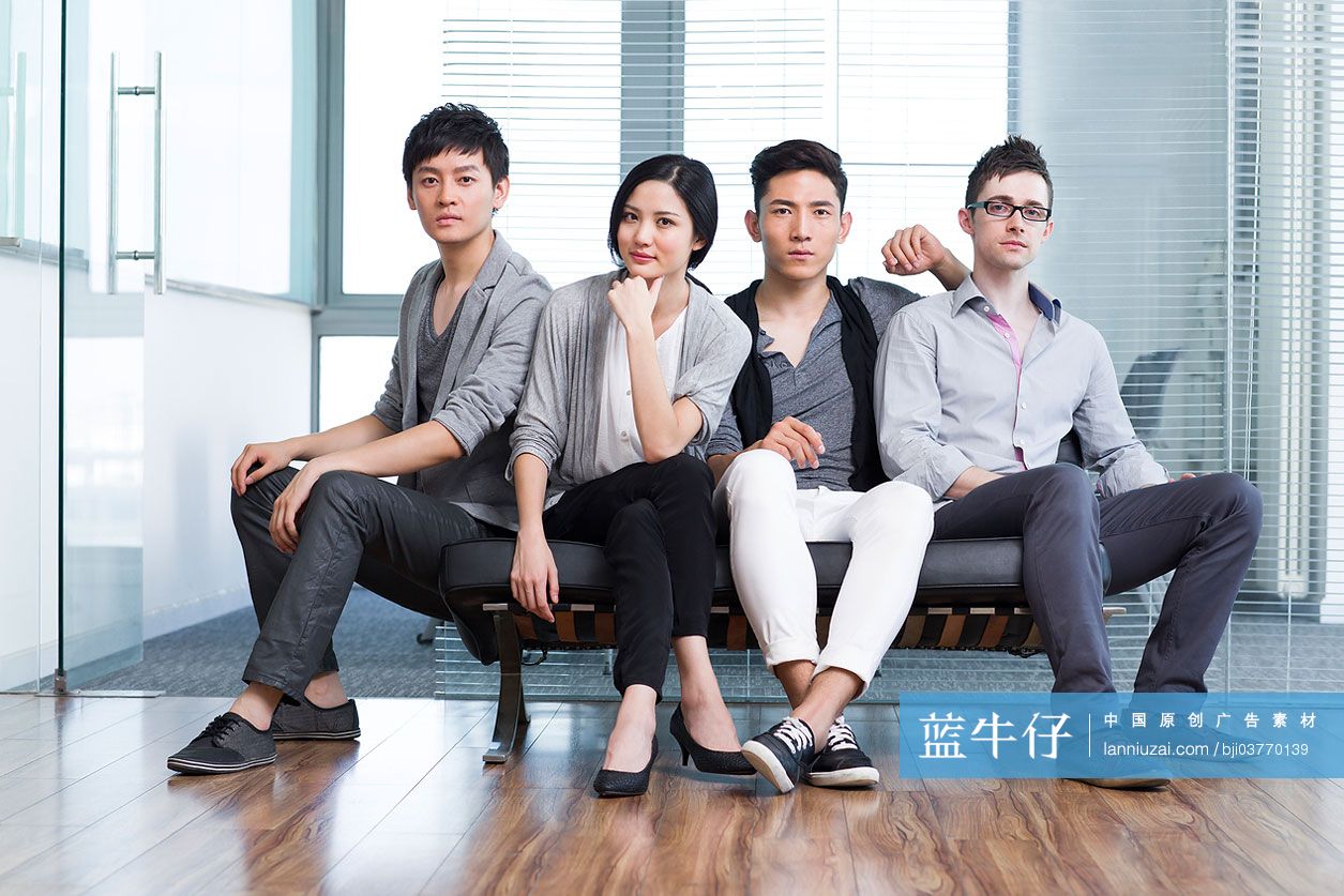 自信的商务人士-蓝牛仔影像-中国原创广告影像素材
