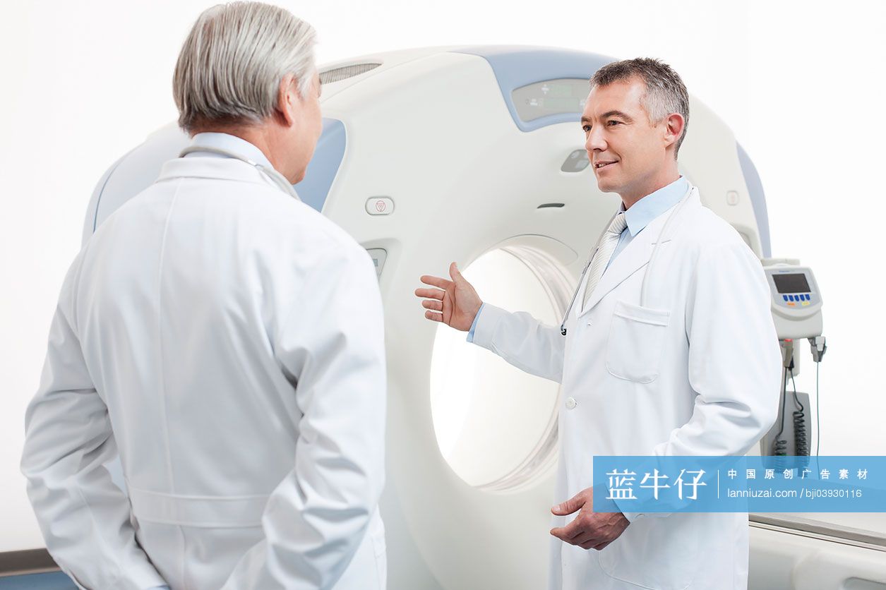 CT室里的医生