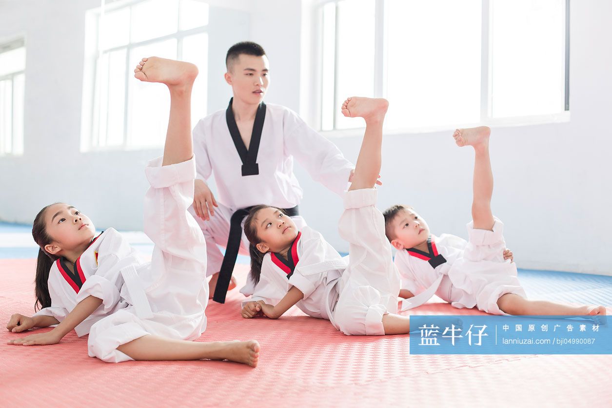 用跆拳道来启蒙幼儿教育的方法和技巧_教育部
