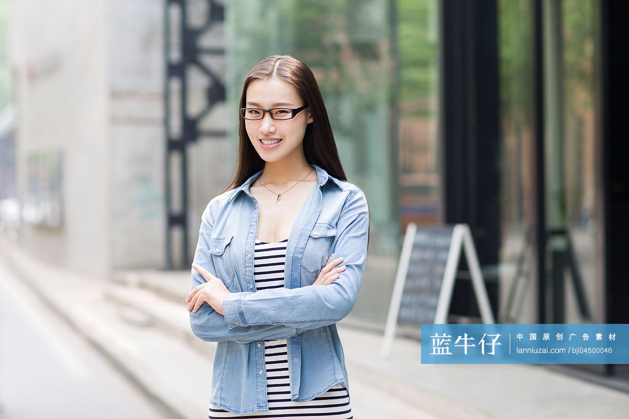 年轻女子肖像