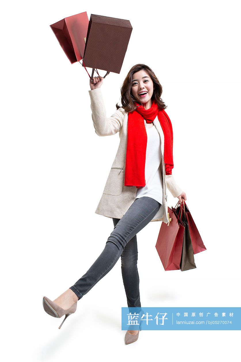 快乐的年轻女士购物