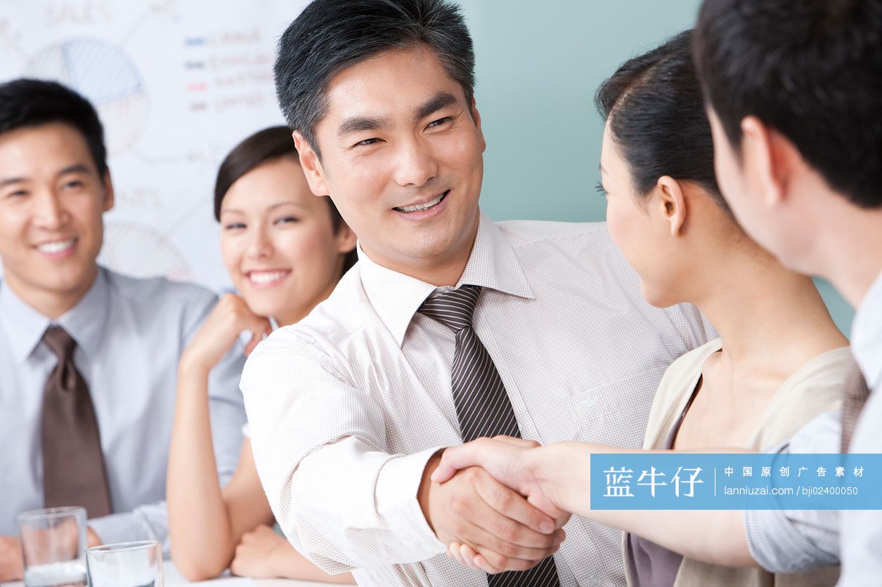 商务人士在会议室