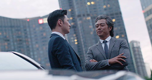 Successful Chinese businessmen talking outdoors,4K