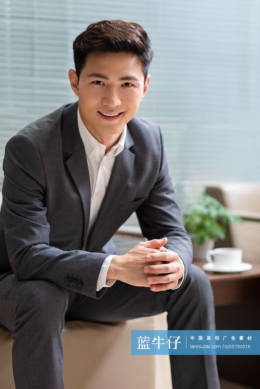 自信的商务男士