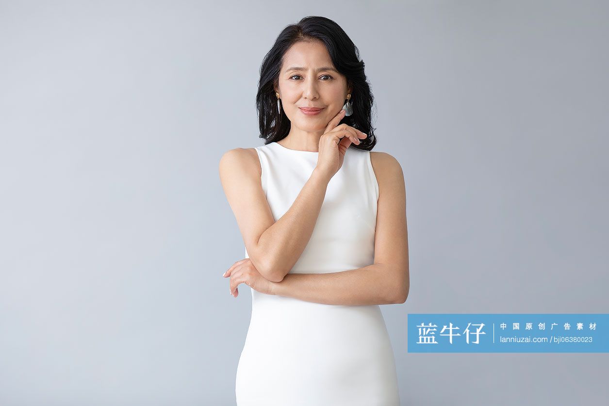自信的成熟女士