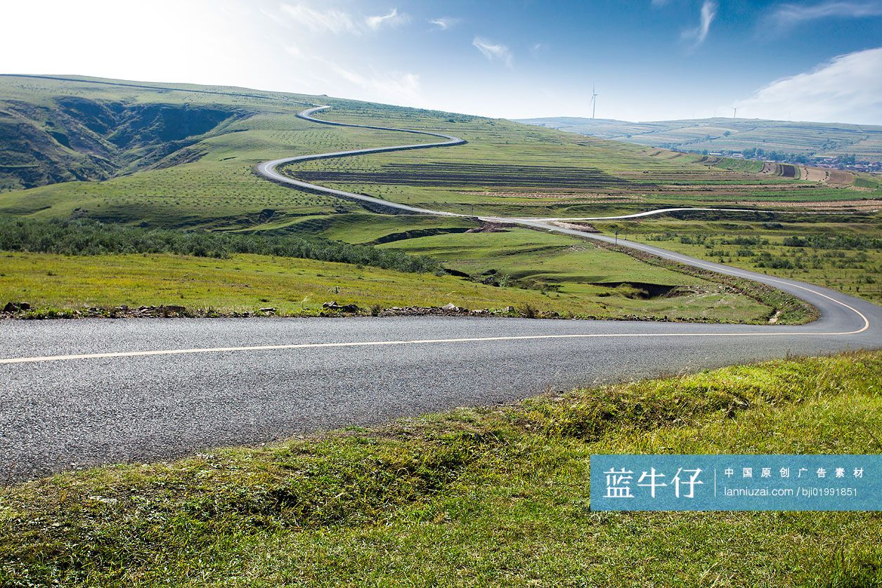 河北草原天路风光