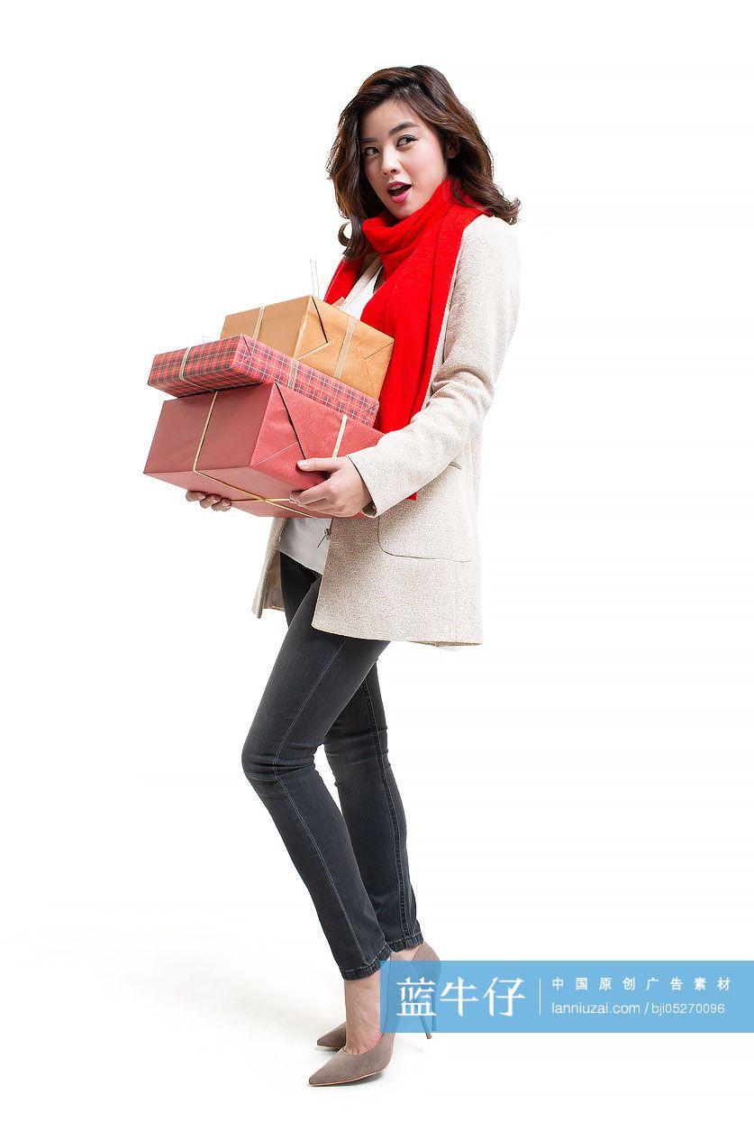 快乐的年轻女士庆祝新年